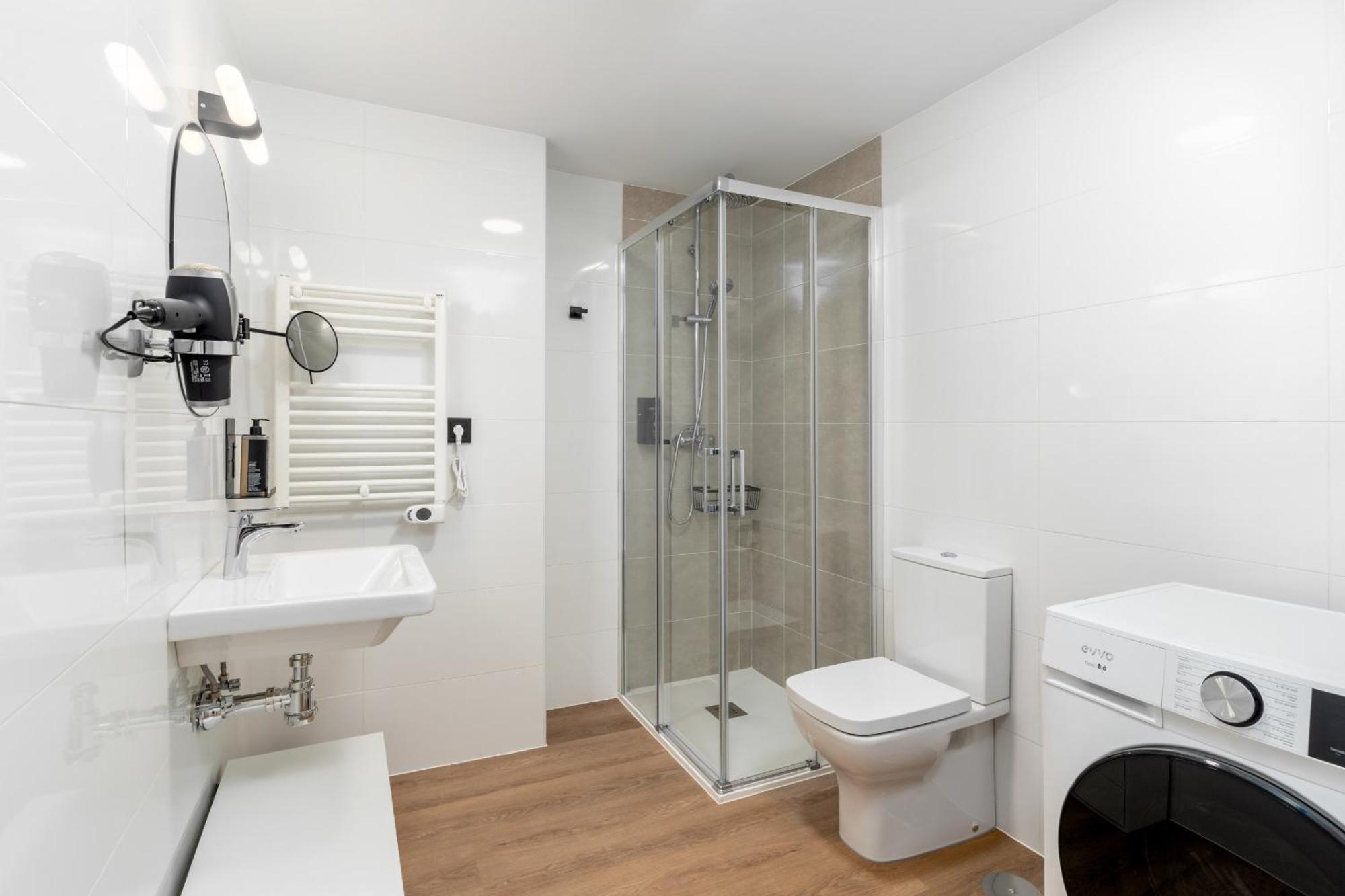 Limehome Oviedo Calle Postigo Bajo Eksteriør billede